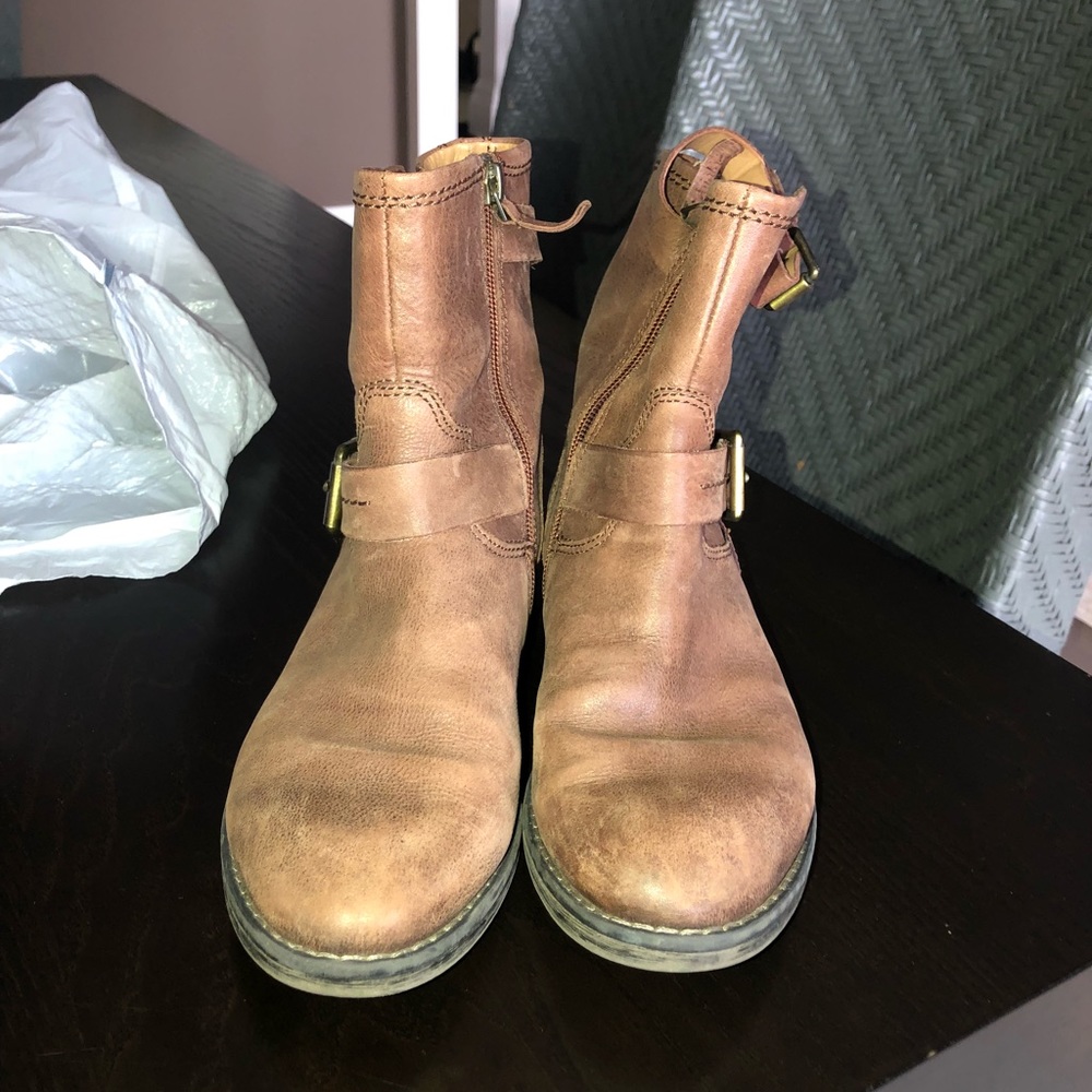 Brown short boots
